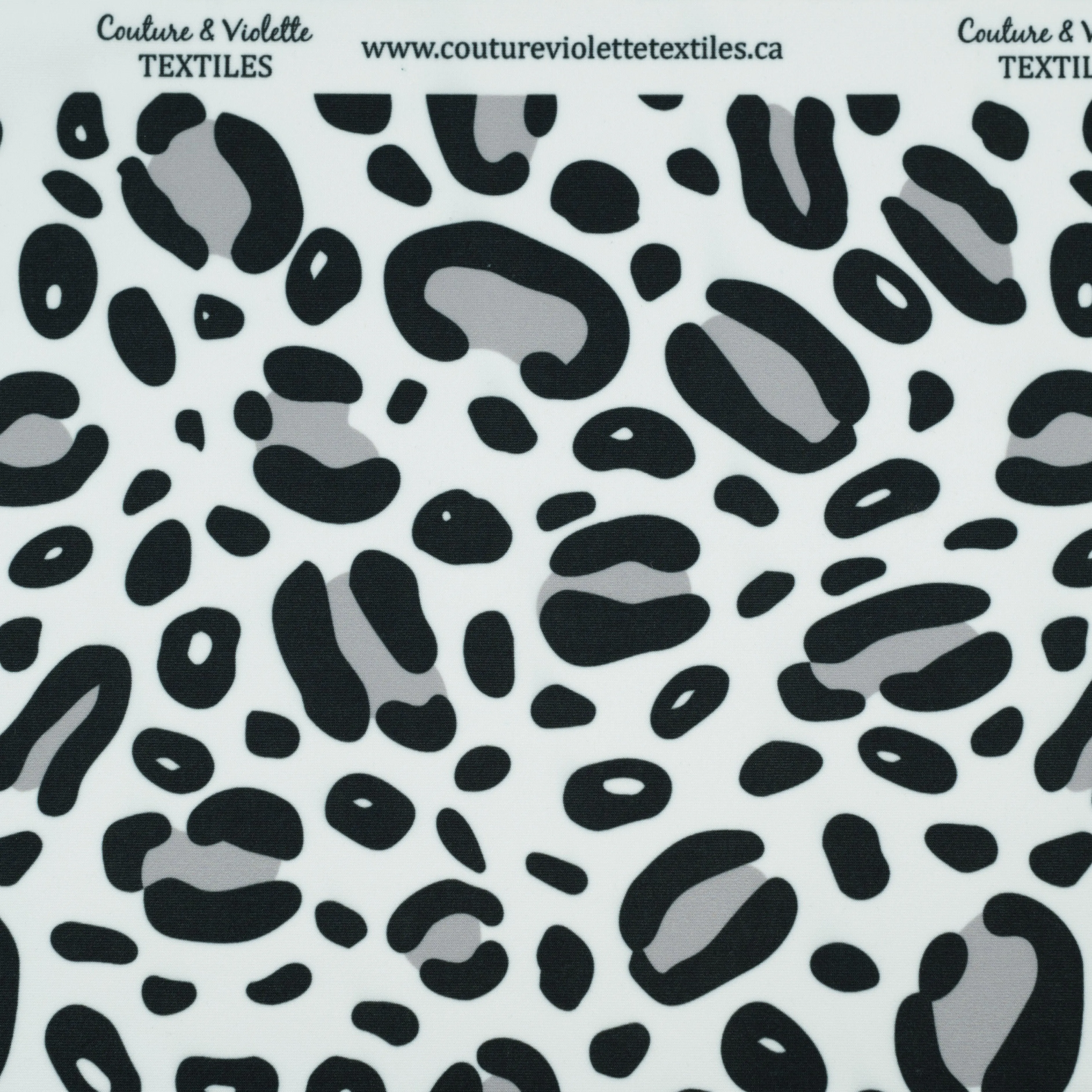 Animal texture - Cheetah white - Black and white