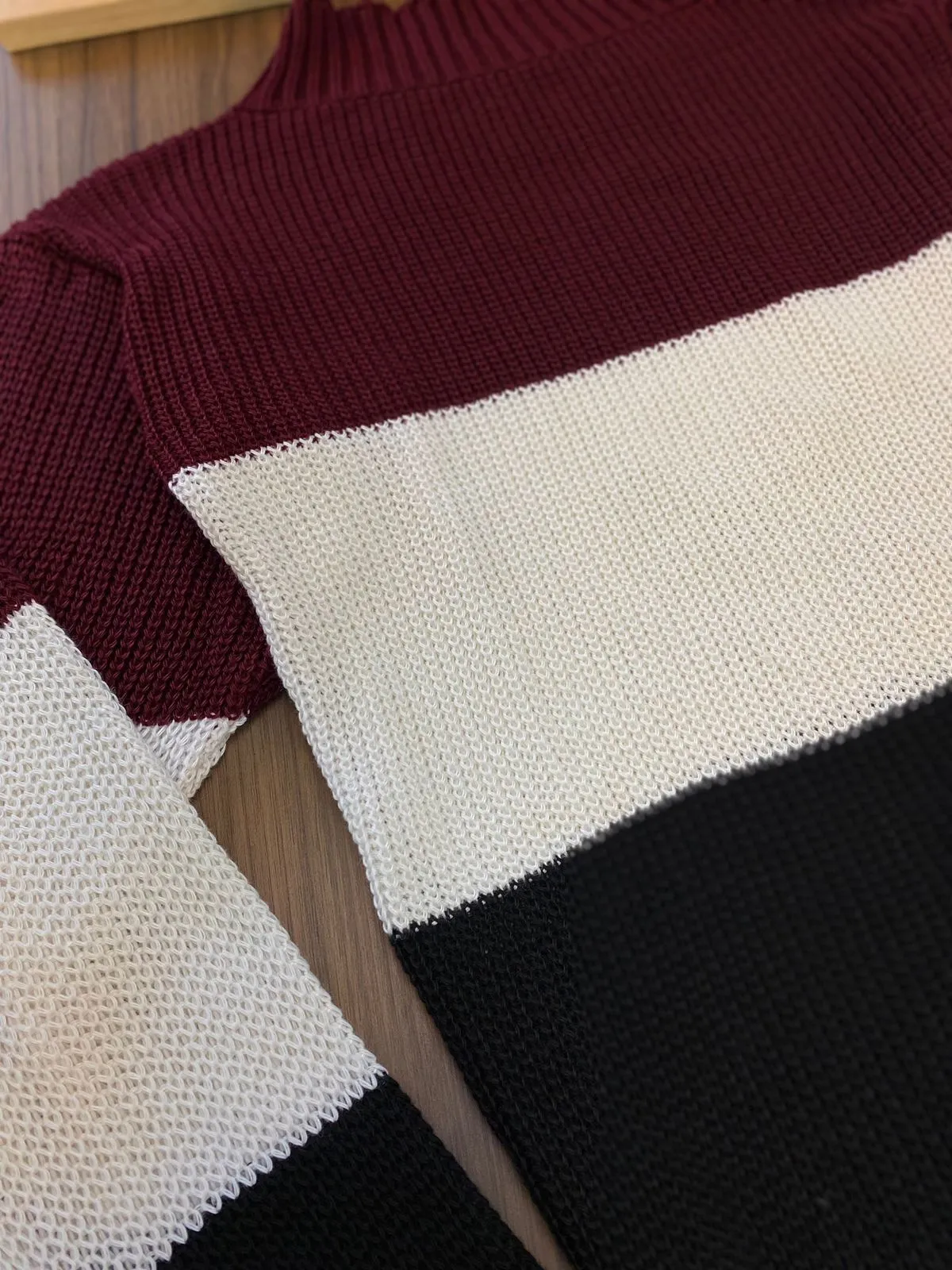 Blusa Tricolor Gola XL038  (ES/D)