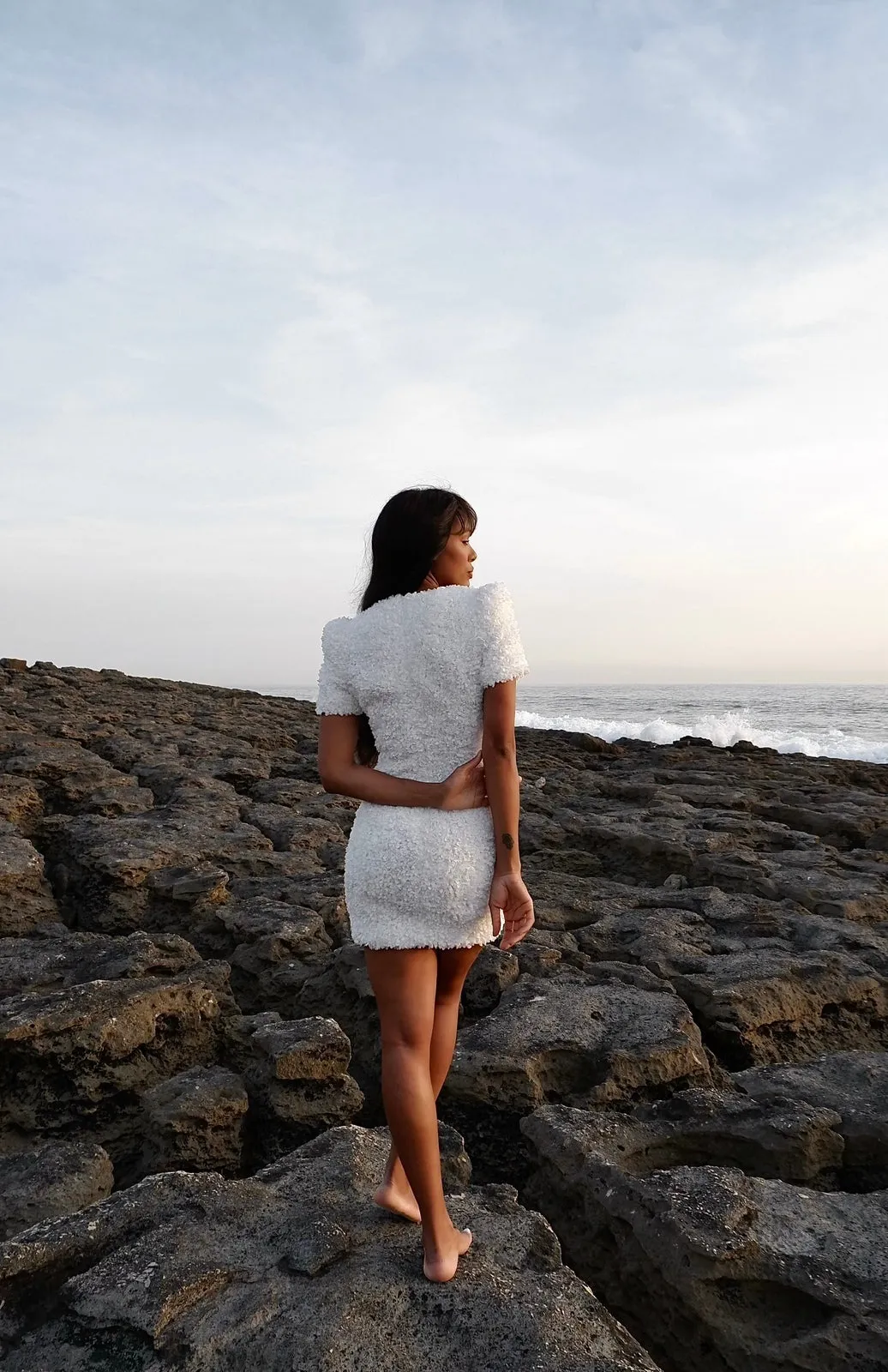 VESTIDO CURTO FLORES BRANCO